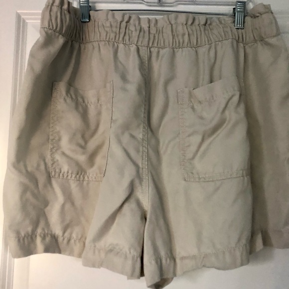 EUC LOFT Khaki Linen High wasted Shorts (XL) 🩳 - Picture 3 of 4